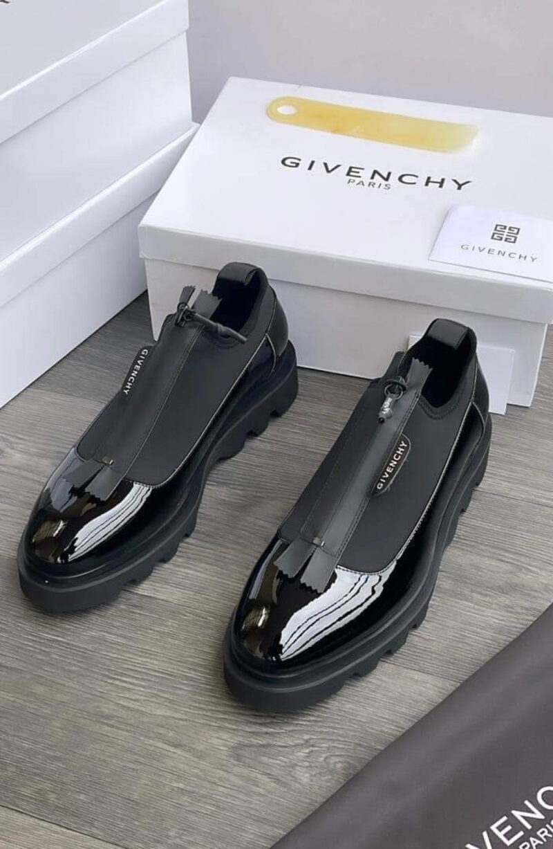 GIV€NCHY LUXURY SHOE - Image 3