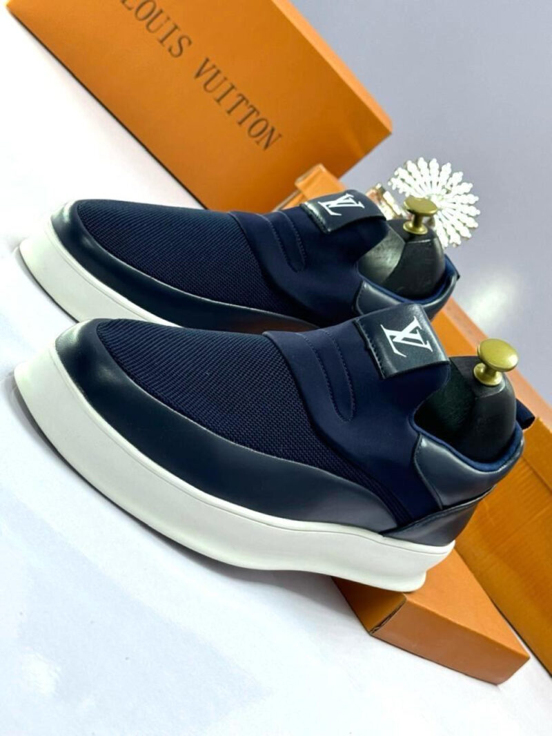 LOUIS VUITTON SHOE