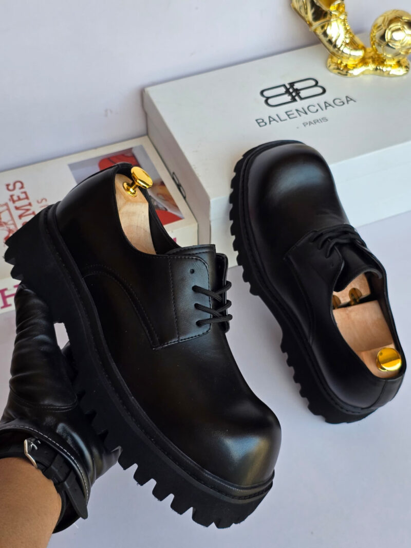 BALENCIAGA LUXURY SHOE - Image 3